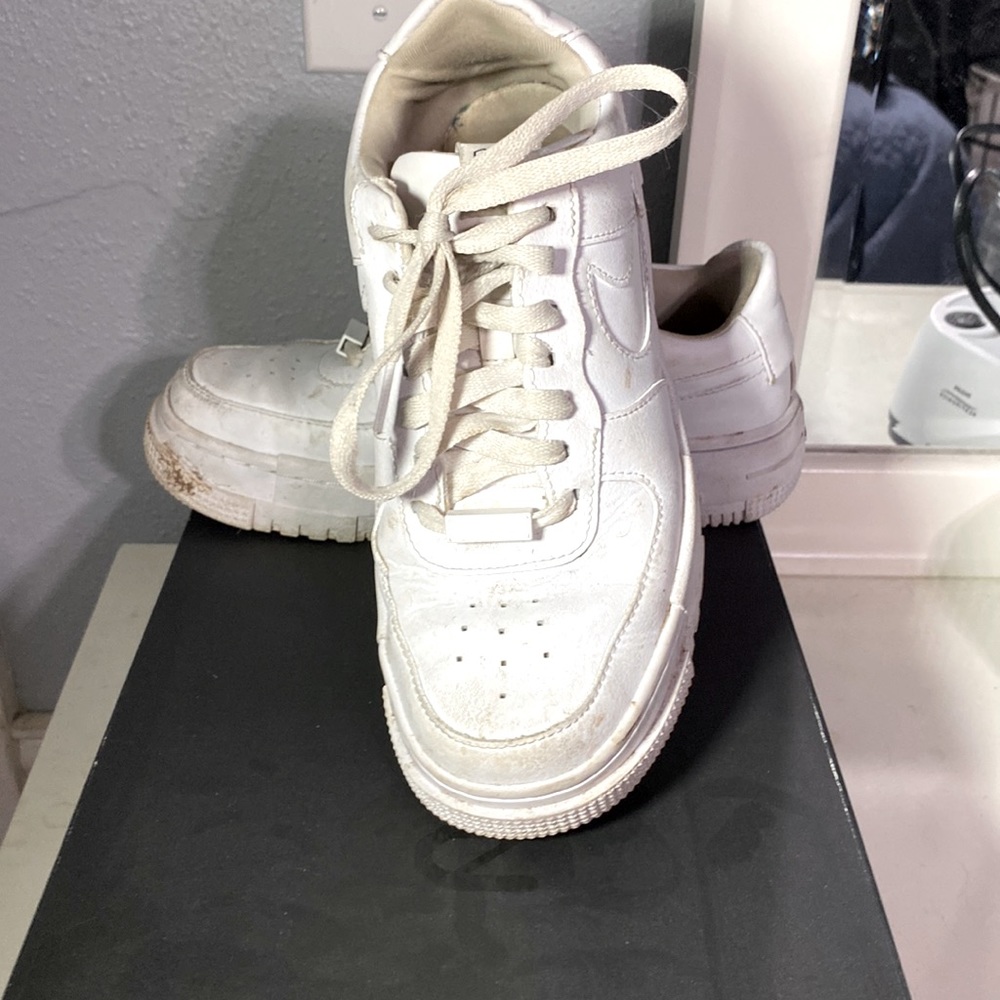 Nike af1s kinda dirty but no scuffs or tears and i can clean them